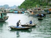 Village de pêcheurs au cœur de la baie d’Ha Long